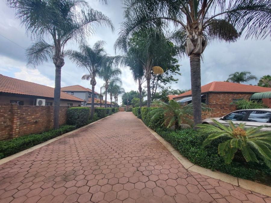 3 Bedroom Property for Sale in Bougainvillea Estate Gauteng
