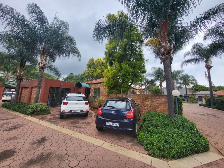 3 Bedroom Property for Sale in Bougainvillea Estate Gauteng