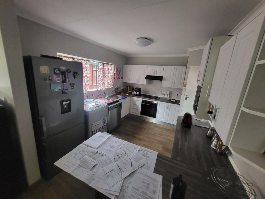 3 Bedroom Property for Sale in Bougainvillea Estate Gauteng