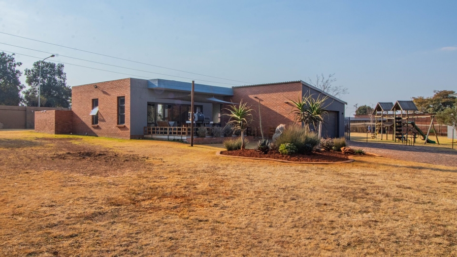 3 Bedroom Property for Sale in Norton Home Estate AH Gauteng