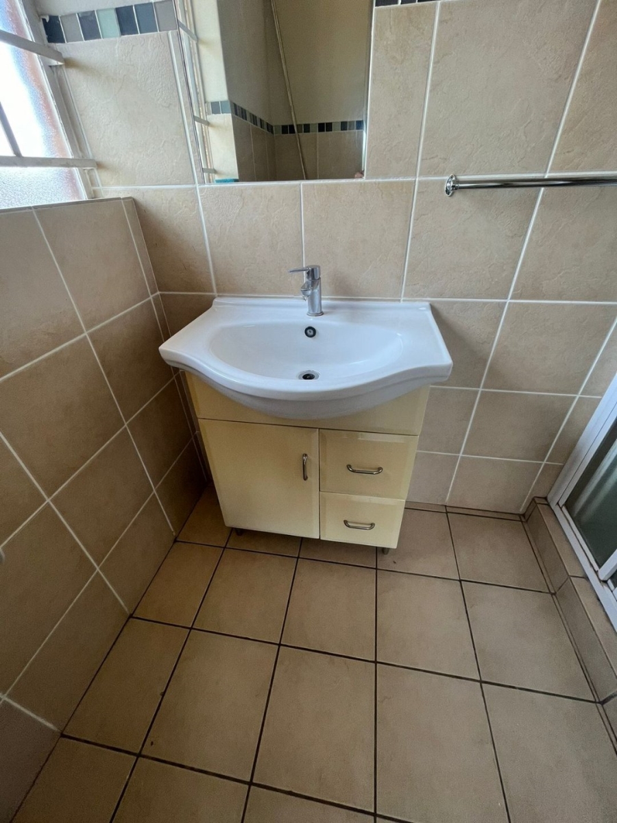 To Let 3 Bedroom Property for Rent in Valhalla Gauteng