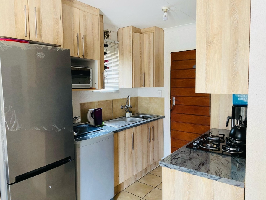 2 Bedroom Property for Sale in Savanna City Gauteng