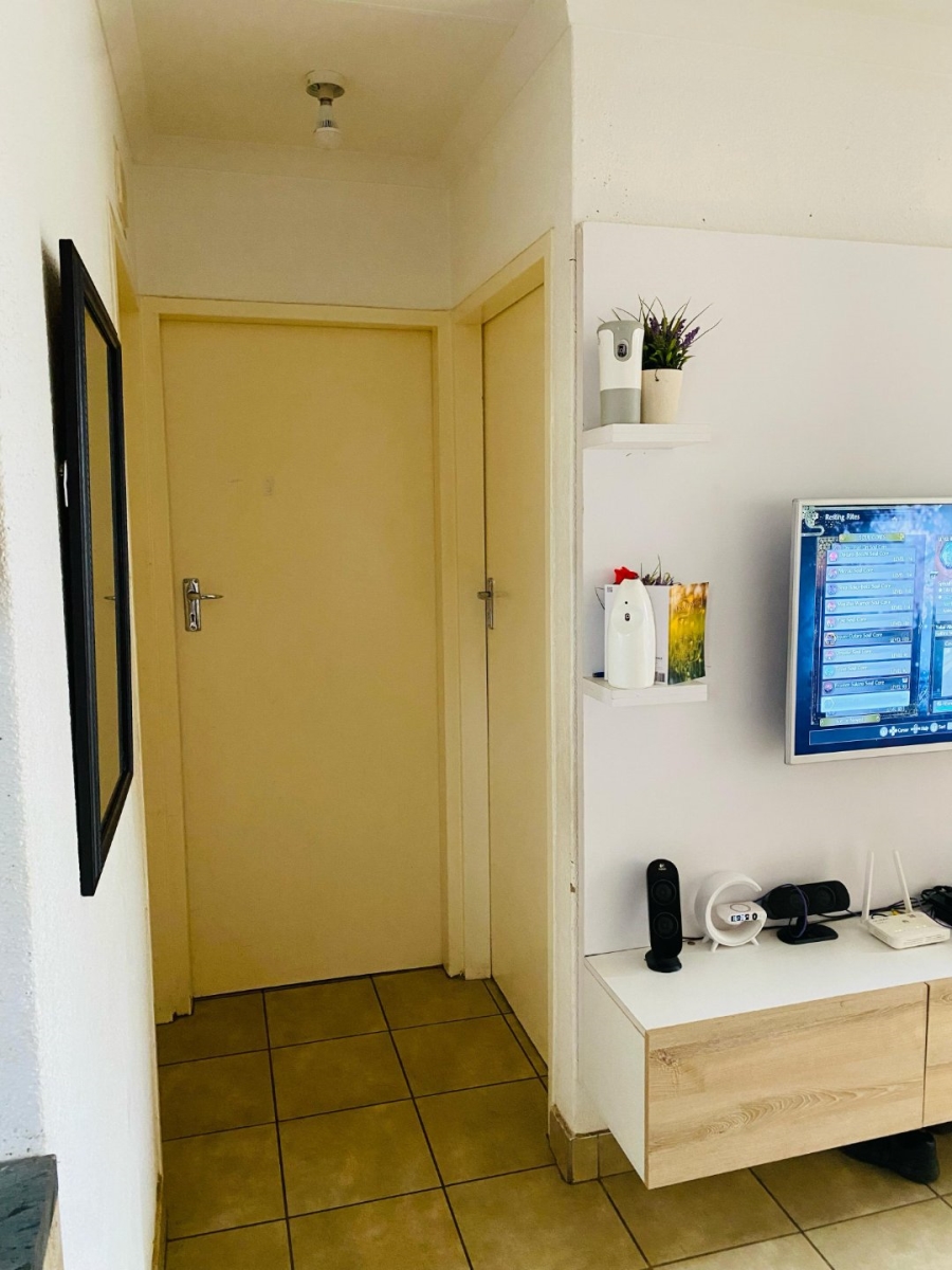 2 Bedroom Property for Sale in Savanna City Gauteng