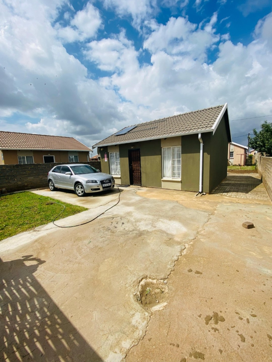 2 Bedroom Property for Sale in Savanna City Gauteng