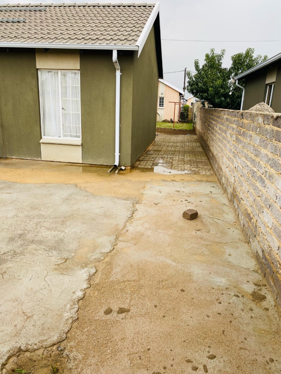 2 Bedroom Property for Sale in Savanna City Gauteng