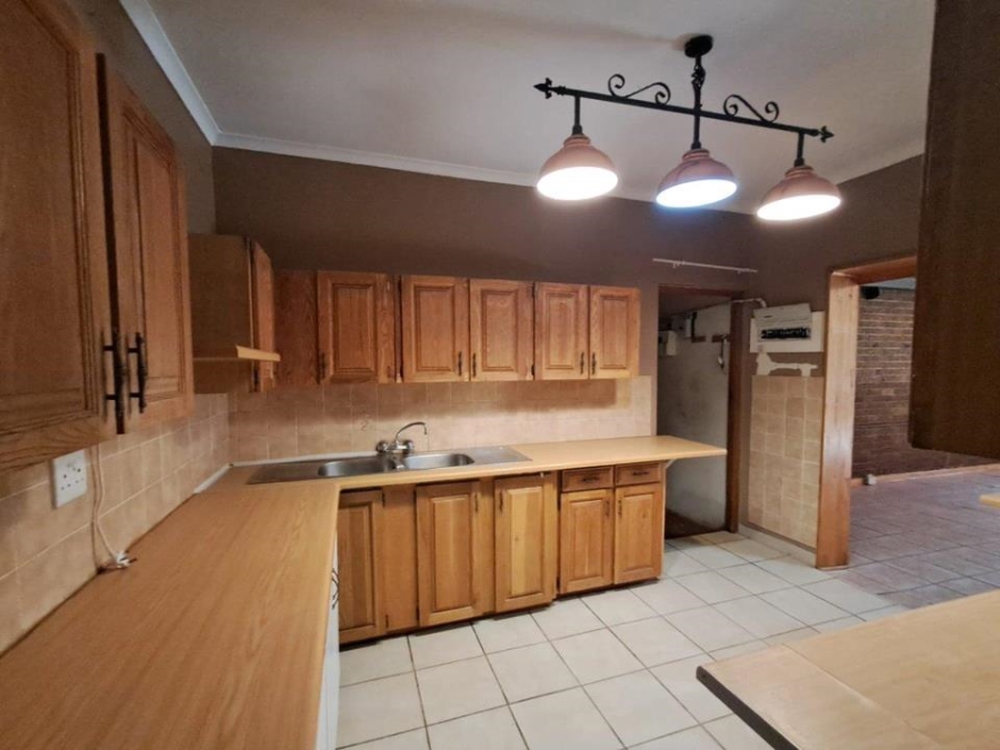 3 Bedroom Property for Sale in Mountain View Gauteng