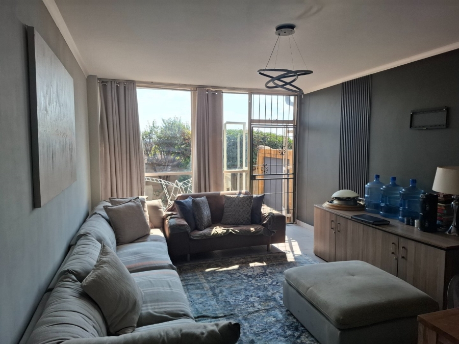 2 Bedroom Property for Sale in Edenvale Central Gauteng