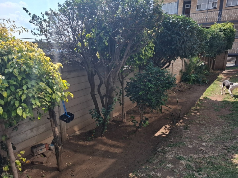 2 Bedroom Property for Sale in Edenvale Central Gauteng