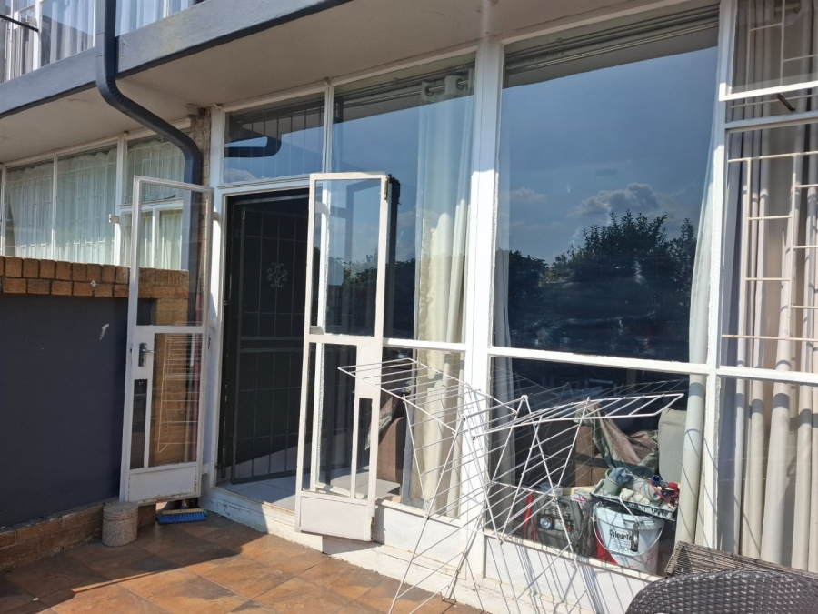 2 Bedroom Property for Sale in Edenvale Central Gauteng