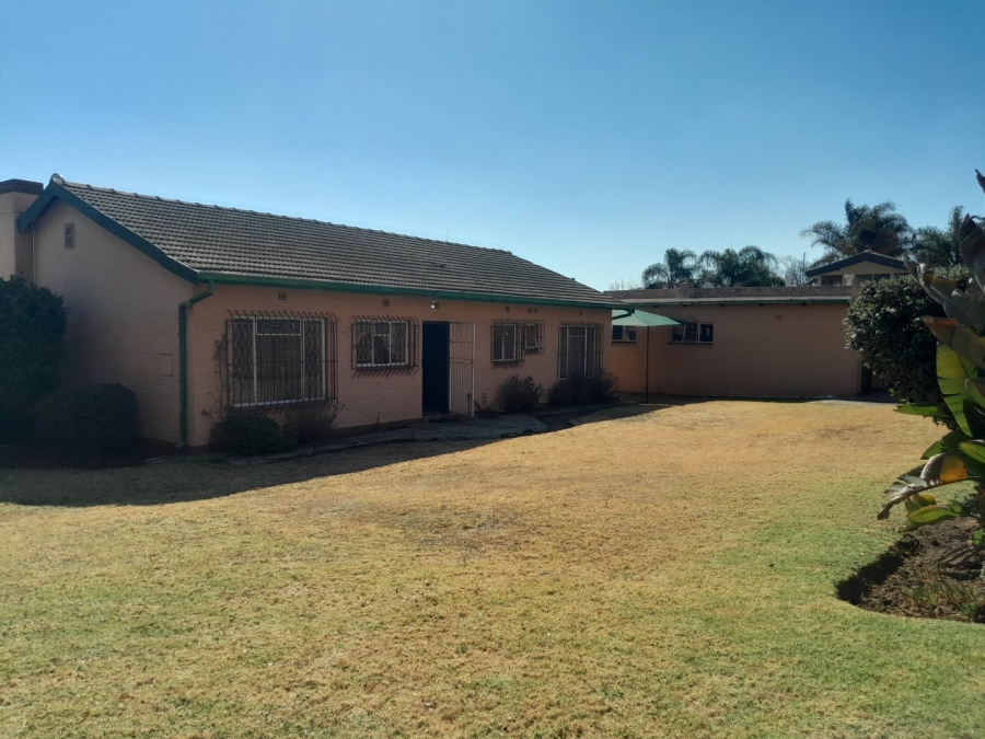 3 Bedroom Property for Sale in Edenvale Central Gauteng