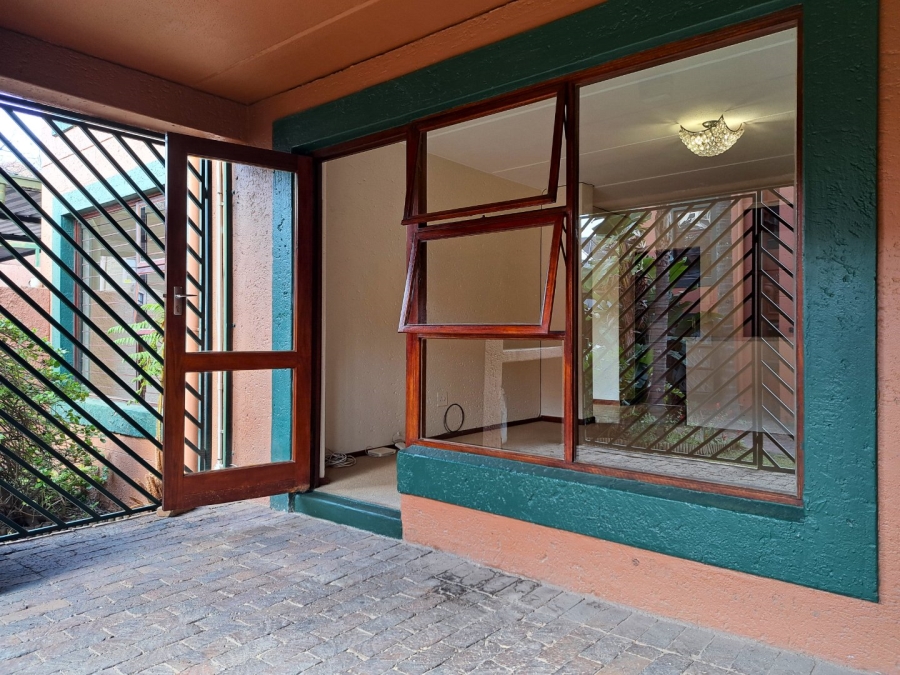 1 Bedroom Property for Sale in Ferndale Gauteng