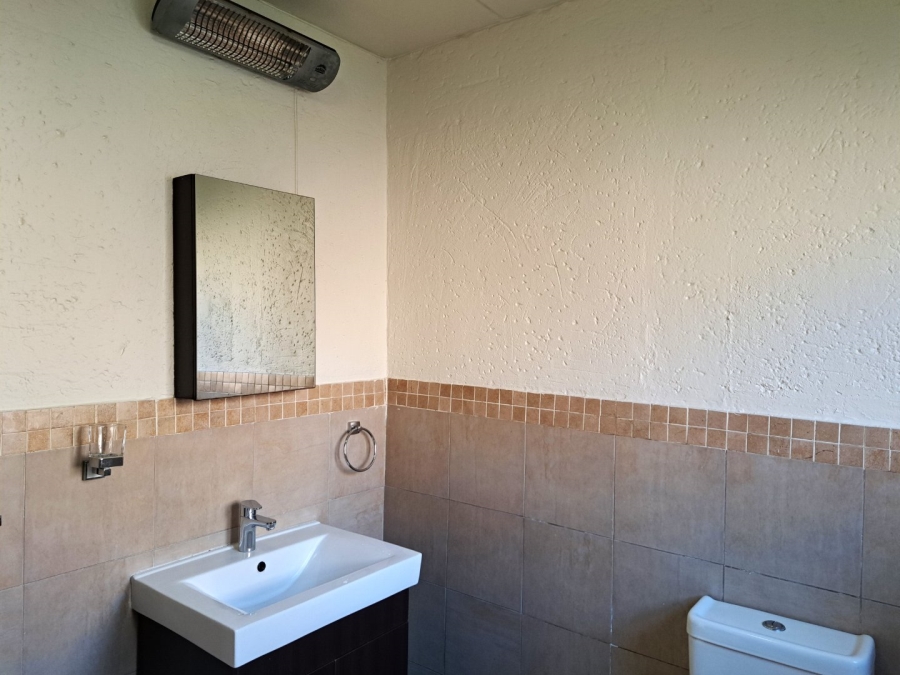 1 Bedroom Property for Sale in Ferndale Gauteng