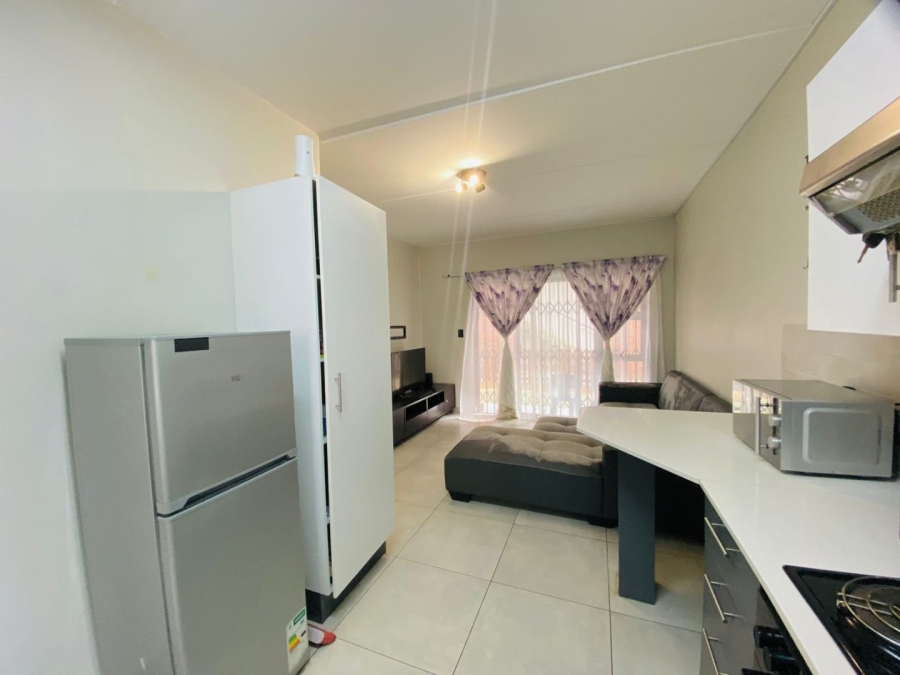 To Let 2 Bedroom Property for Rent in Ravenswood Gauteng