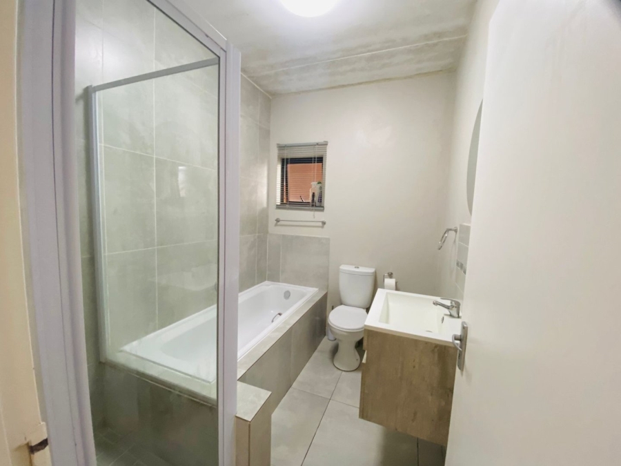To Let 2 Bedroom Property for Rent in Ravenswood Gauteng