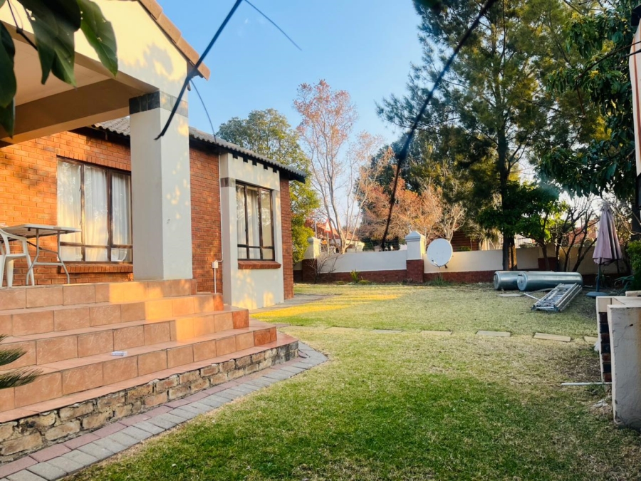 3 Bedroom Property for Sale in Crescent Wood Country Estate Gauteng