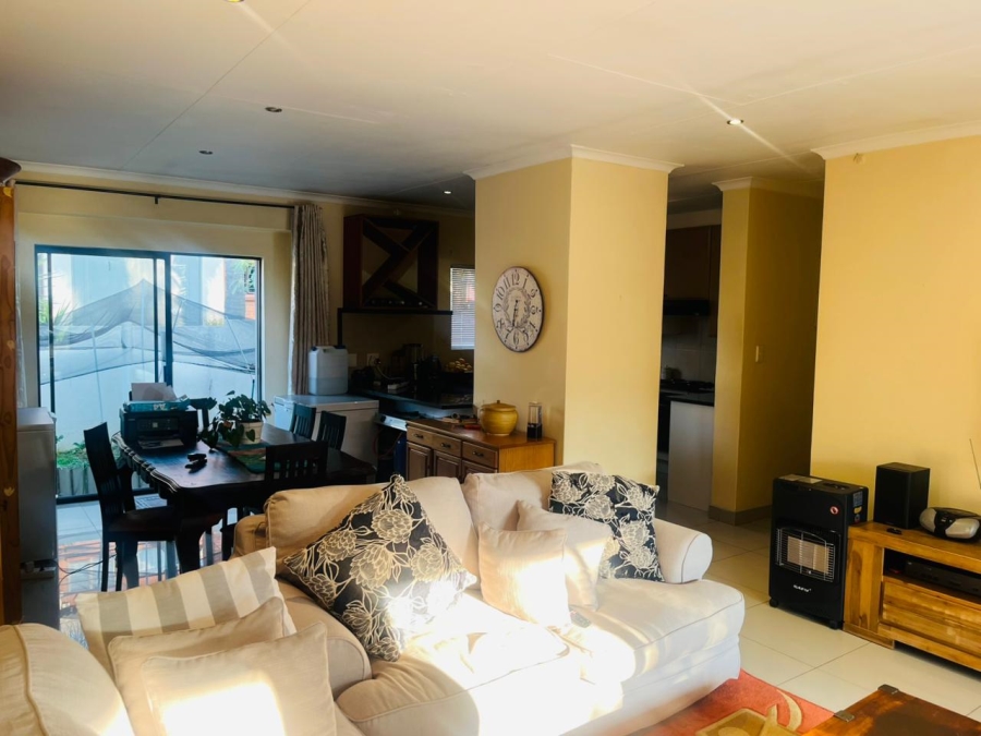 3 Bedroom Property for Sale in Crescent Wood Country Estate Gauteng