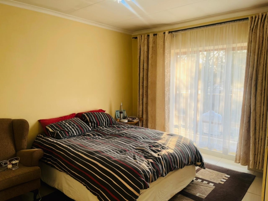 3 Bedroom Property for Sale in Crescent Wood Country Estate Gauteng