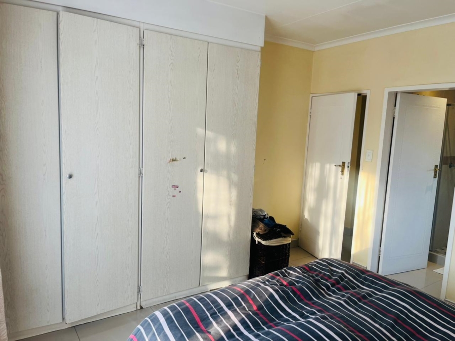 3 Bedroom Property for Sale in Crescent Wood Country Estate Gauteng
