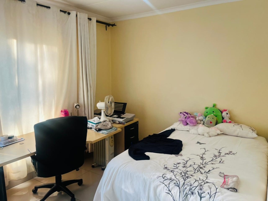 3 Bedroom Property for Sale in Crescent Wood Country Estate Gauteng