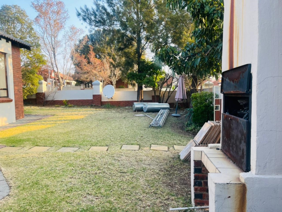 3 Bedroom Property for Sale in Crescent Wood Country Estate Gauteng