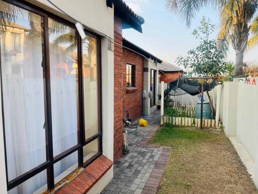 3 Bedroom Property for Sale in Crescent Wood Country Estate Gauteng
