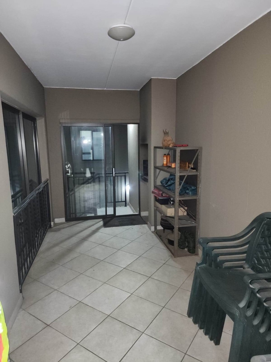 To Let 2 Bedroom Property for Rent in Goedeburg Gauteng