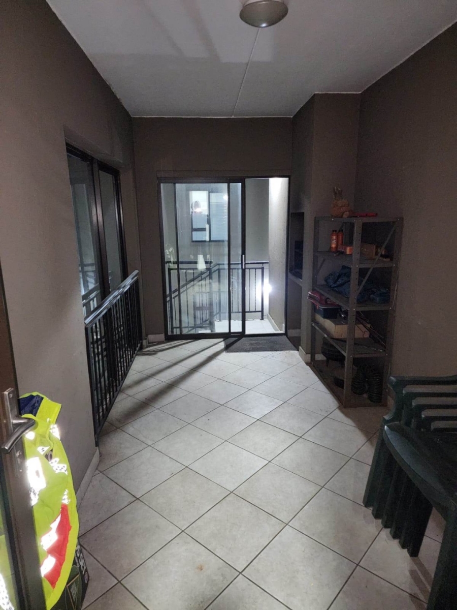To Let 2 Bedroom Property for Rent in Goedeburg Gauteng