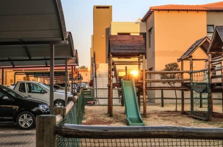 To Let 2 Bedroom Property for Rent in Goedeburg Gauteng