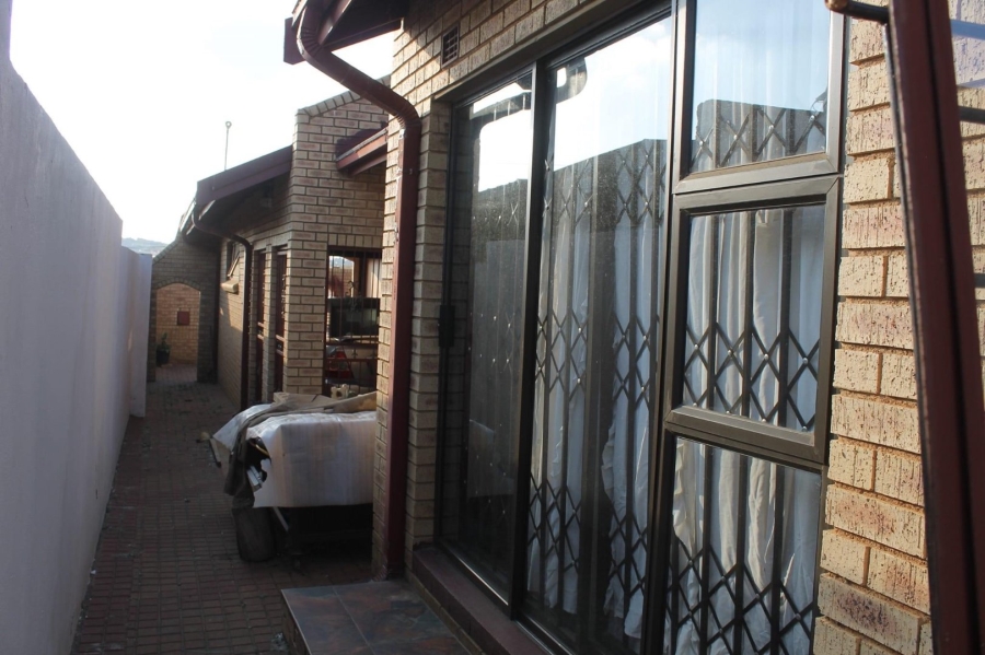 3 Bedroom Property for Sale in Dobsonville Ext 3 Gauteng