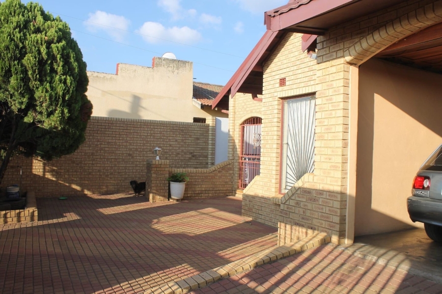 3 Bedroom Property for Sale in Dobsonville Ext 3 Gauteng