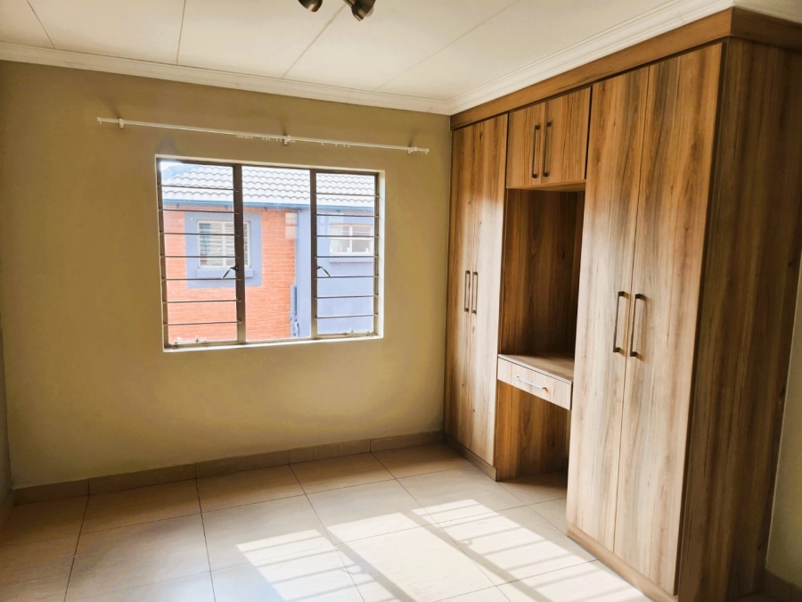 To Let 3 Bedroom Property for Rent in Andeon Gauteng