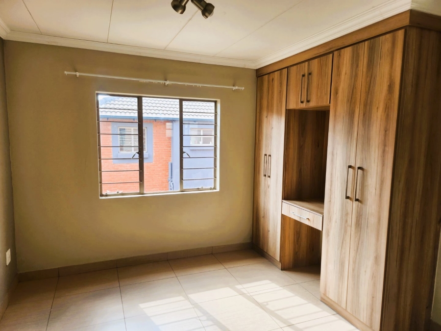 To Let 3 Bedroom Property for Rent in Andeon Gauteng