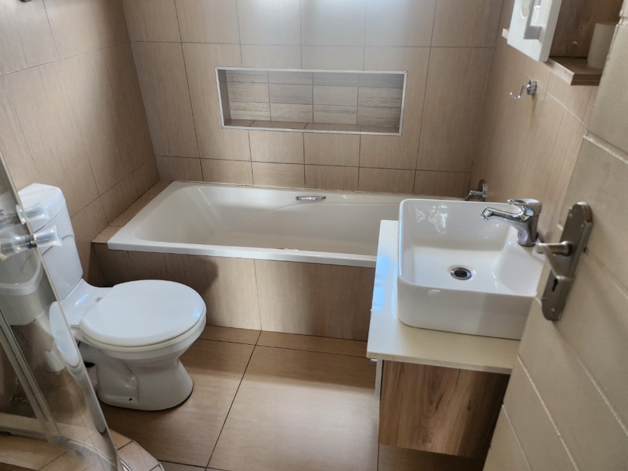 To Let 3 Bedroom Property for Rent in Andeon Gauteng