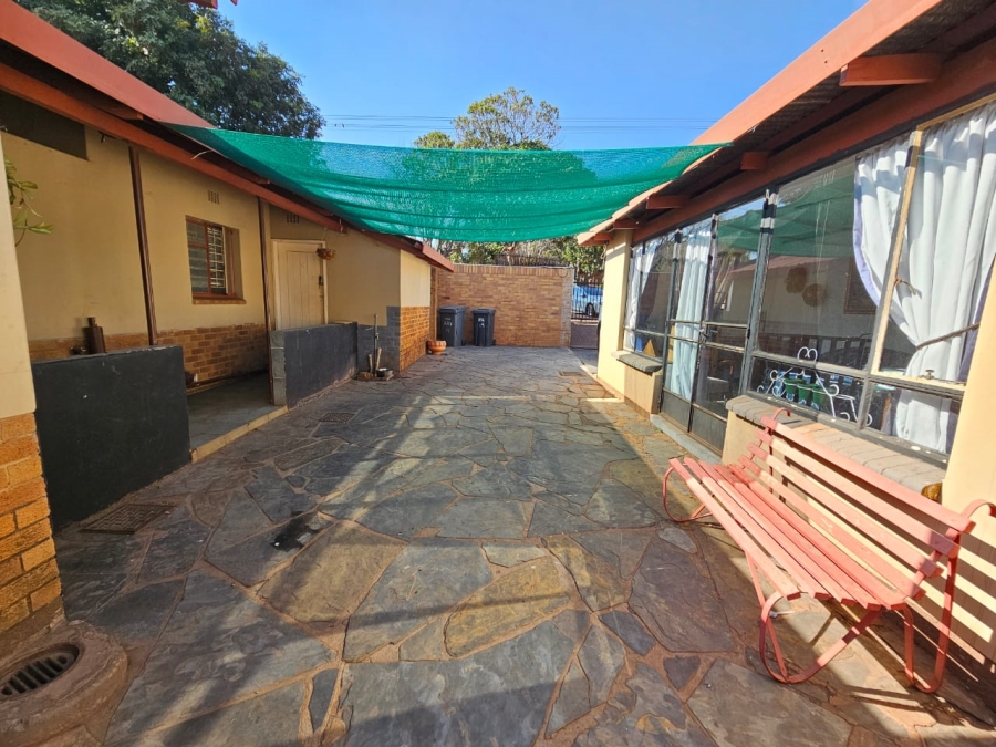 4 Bedroom Property for Sale in Annlin Gauteng