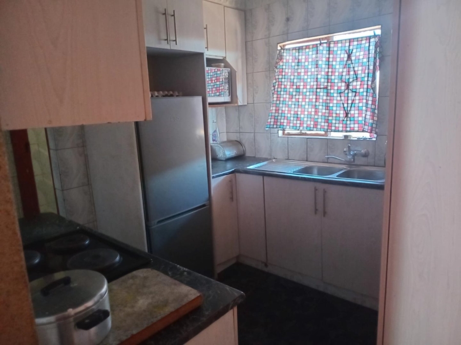  Bedroom Property for Sale in Lawley Gauteng