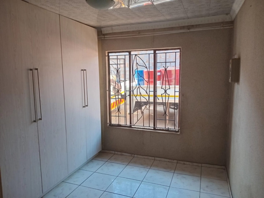  Bedroom Property for Sale in Lawley Gauteng
