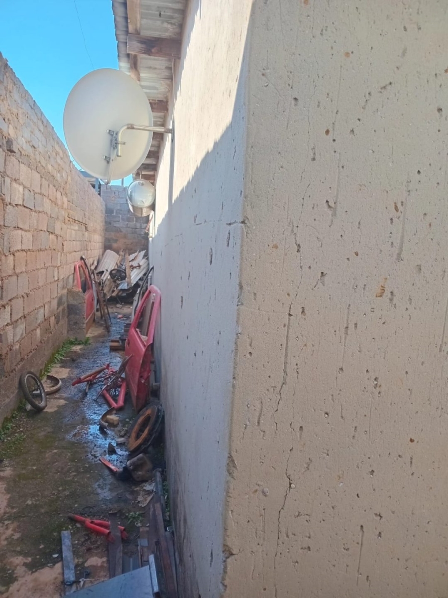  Bedroom Property for Sale in Lawley Gauteng