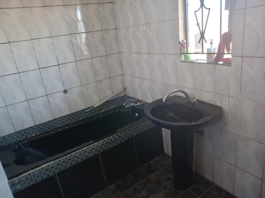  Bedroom Property for Sale in Lawley Gauteng