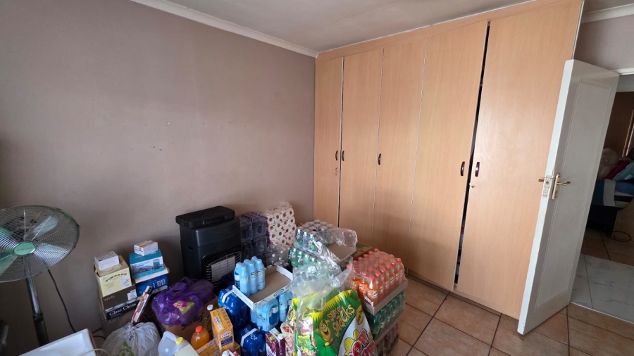 7 Bedroom Property for Sale in Doornpoort Gauteng