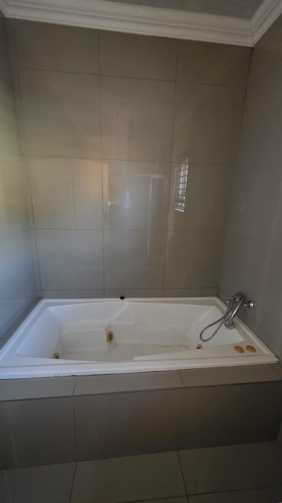 7 Bedroom Property for Sale in Doornpoort Gauteng
