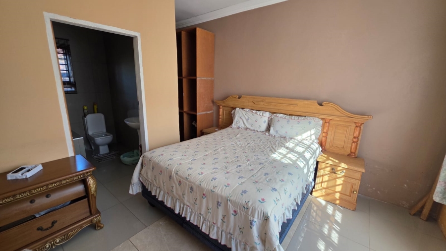 7 Bedroom Property for Sale in Doornpoort Gauteng