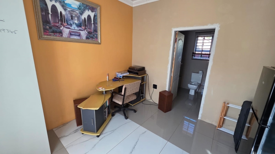 7 Bedroom Property for Sale in Doornpoort Gauteng