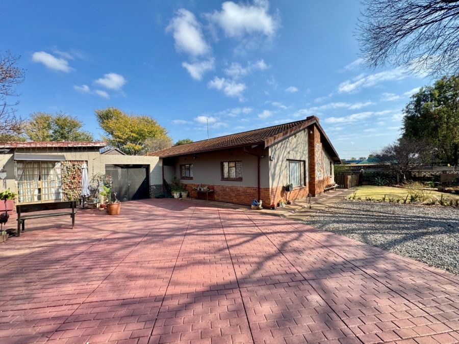 3 Bedroom Property for Sale in Lyttelton Manor Gauteng