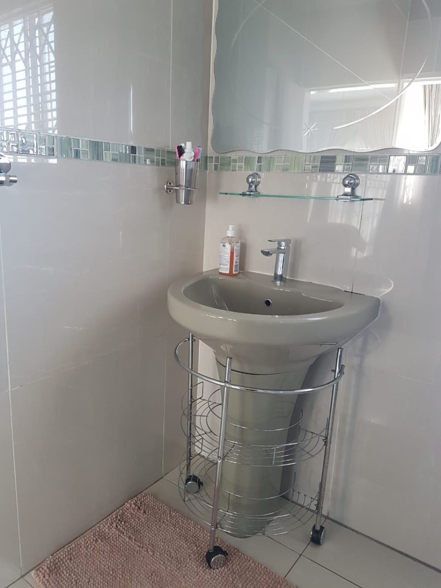 4 Bedroom Property for Sale in Lombardy East Gauteng