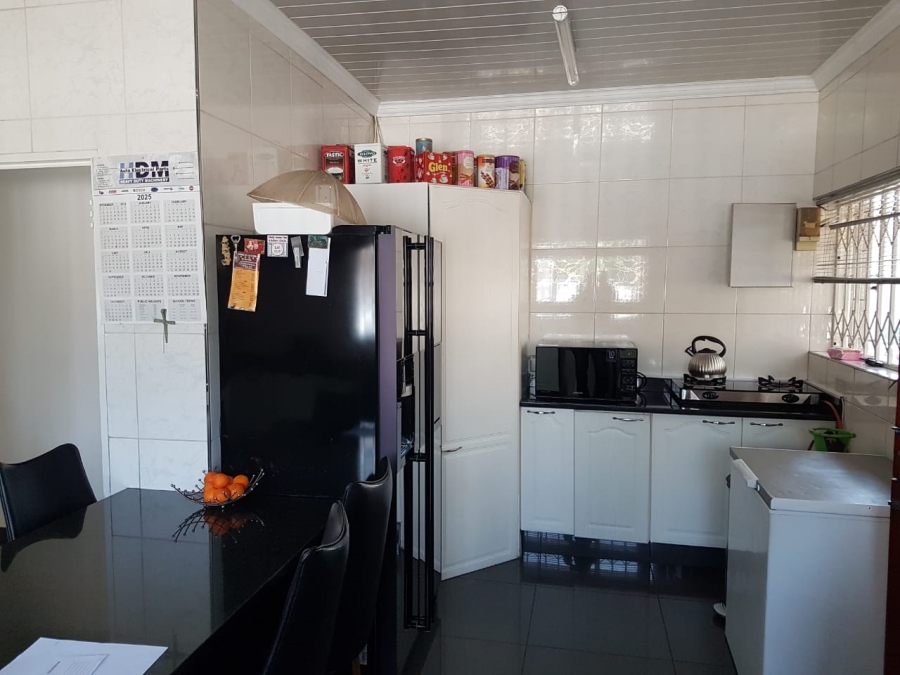 4 Bedroom Property for Sale in Lombardy East Gauteng
