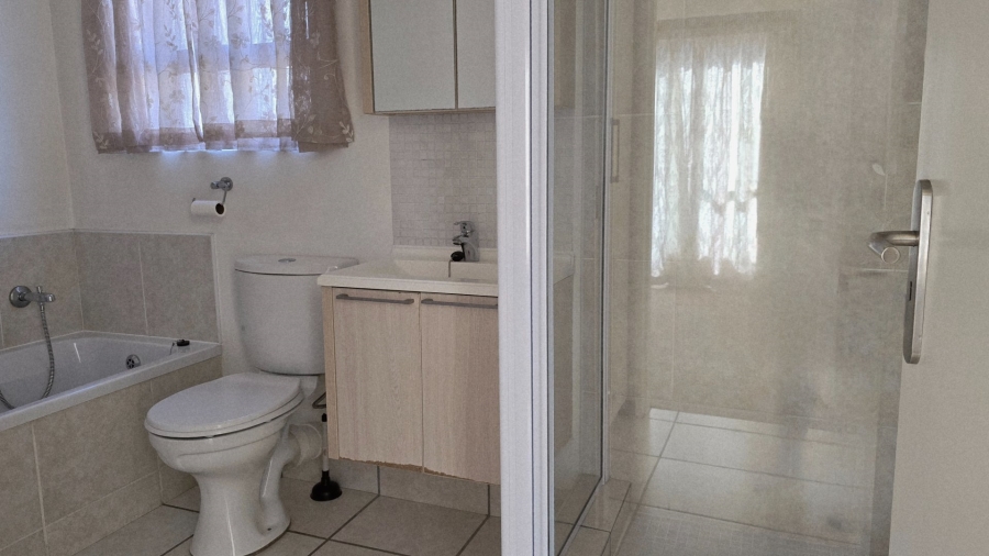 To Let 1 Bedroom Property for Rent in Bryanston Gauteng