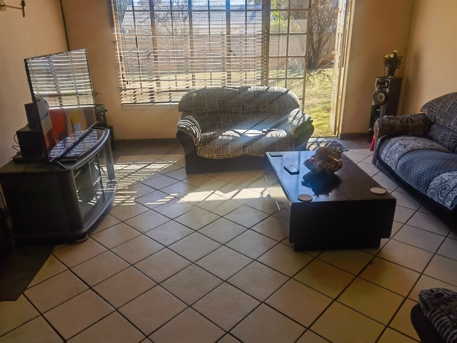 3 Bedroom Property for Sale in Crystal Park Gauteng
