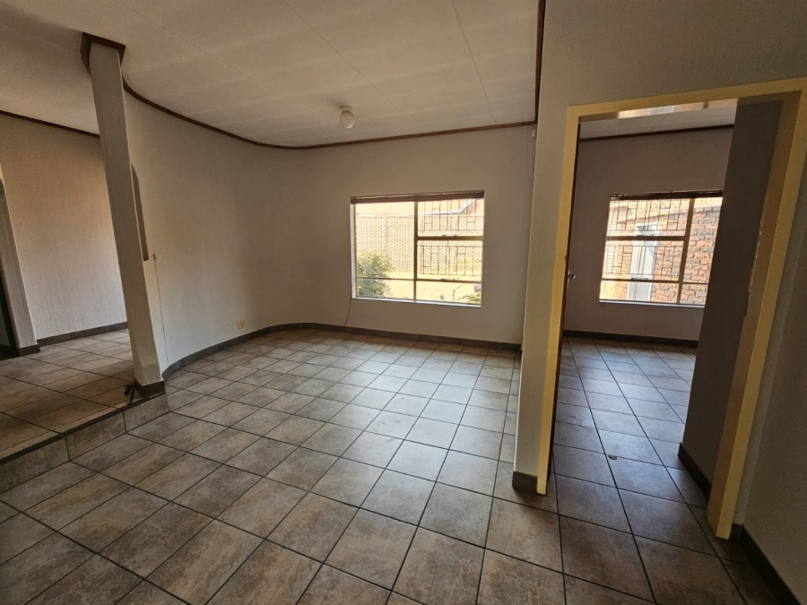 3 Bedroom Property for Sale in Faerie Glen Gauteng