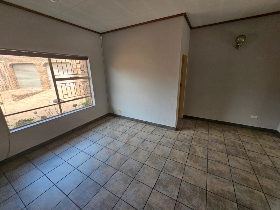 3 Bedroom Property for Sale in Faerie Glen Gauteng