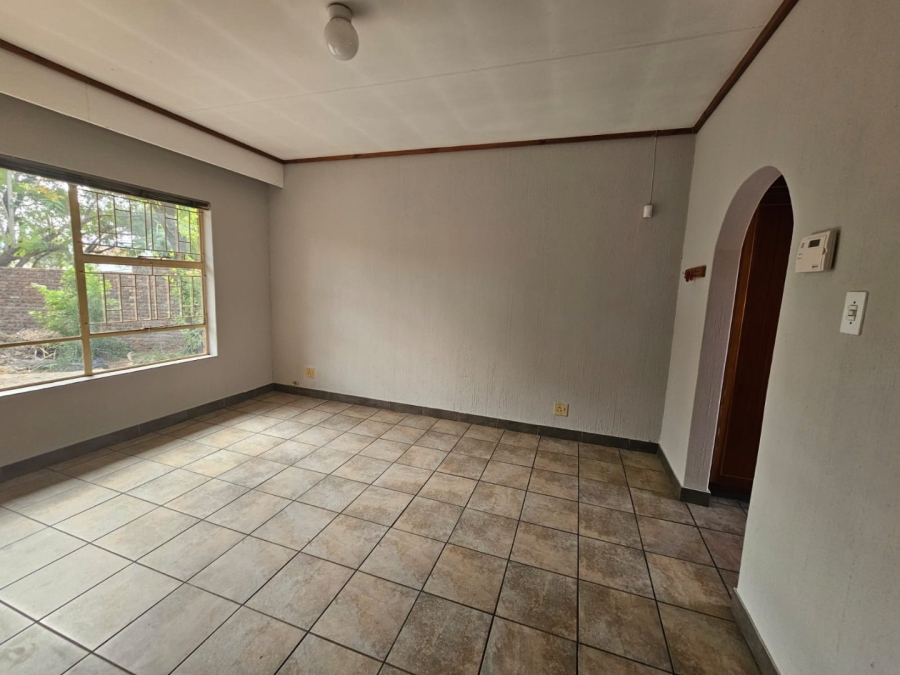 3 Bedroom Property for Sale in Faerie Glen Gauteng